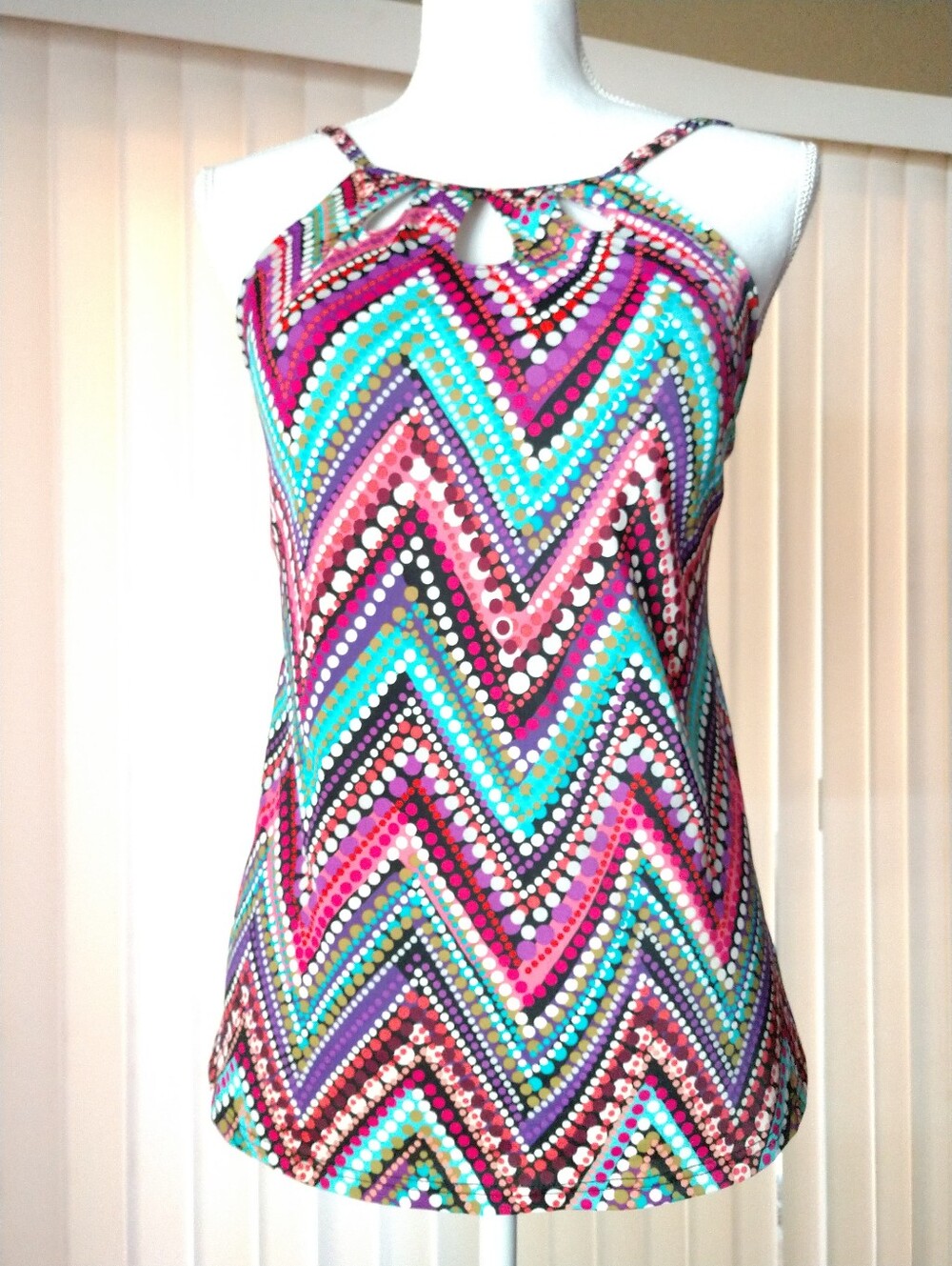St. John's Bay Tankini TOP ONLY Multicolor Geometric Dots Beach Summer Cruise 12